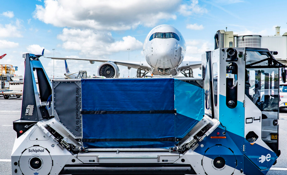 Royal Schiphol Group Revolutionizes Baggage Handling with Auto-DollyTug Deployment