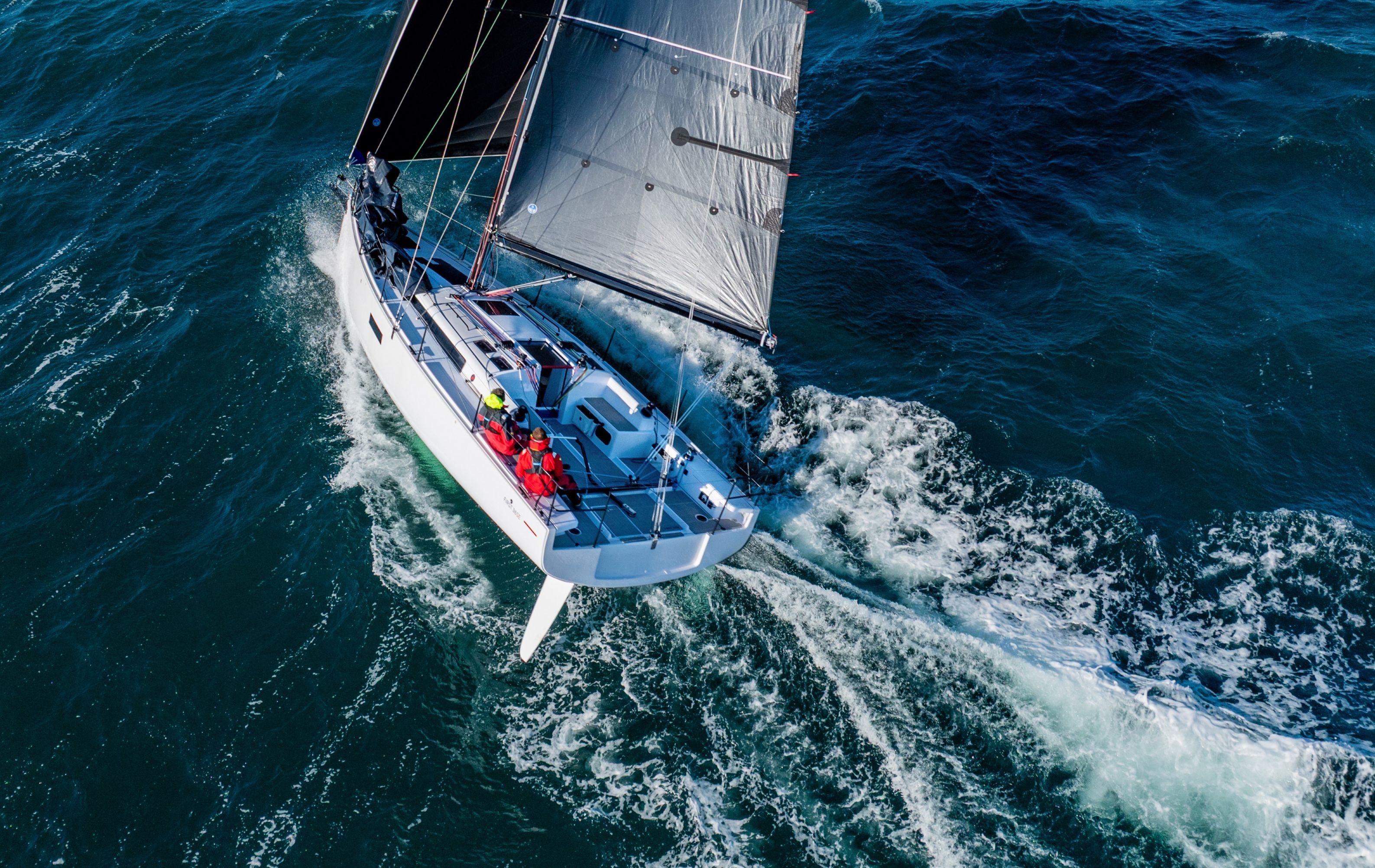 BENETEAU First 36 SE Unveiled: A Game-Changing Planing Racer for Thrill-Seeking Sailors