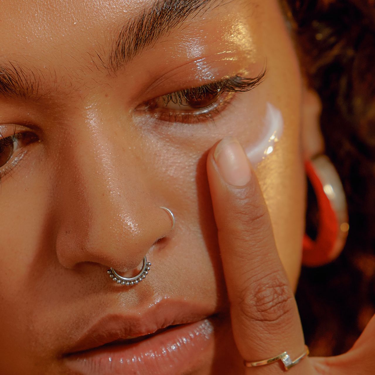 How Much Sunscreen to Use on Your Face, According to Dermatologists