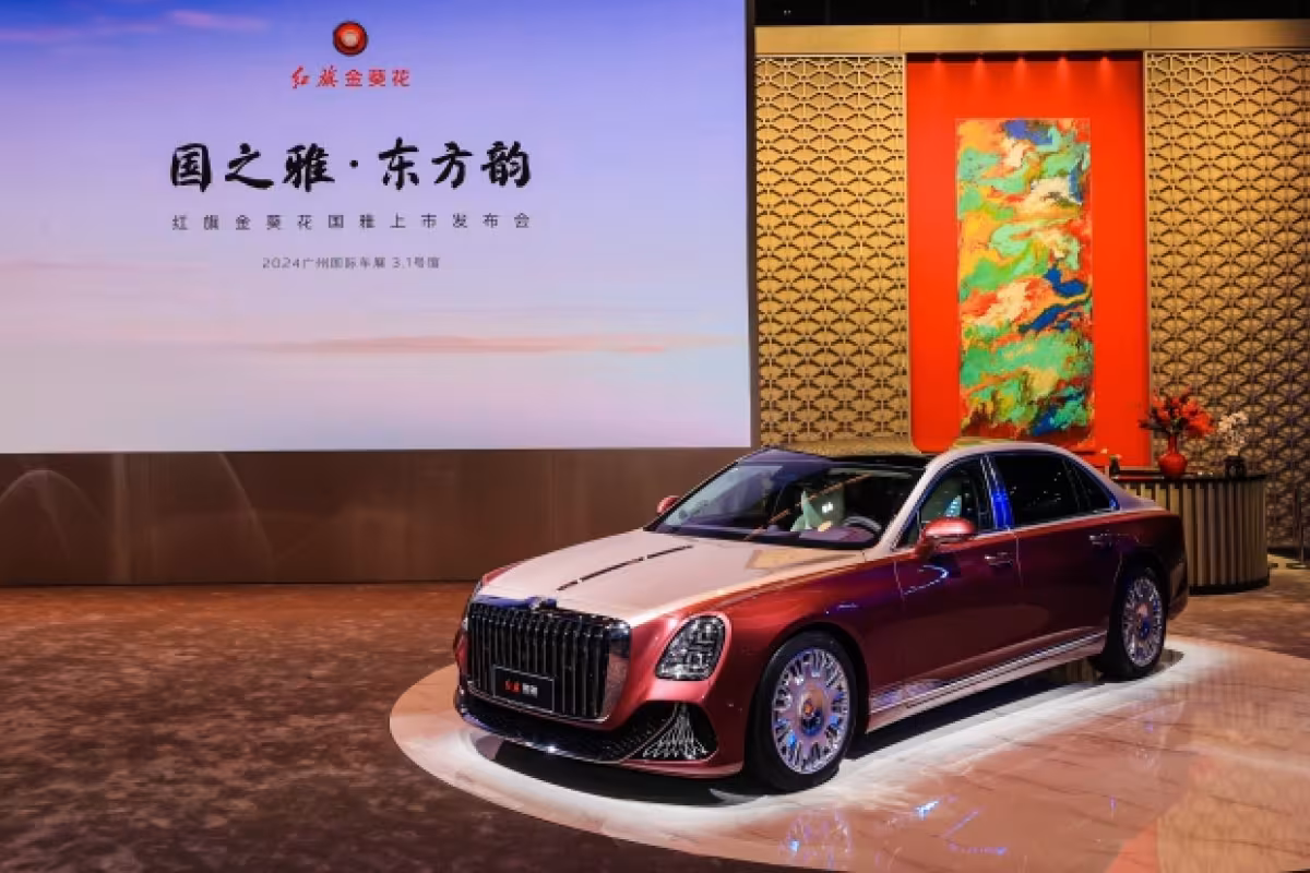 Hongqi Launches Ultra-Luxury Golden Sunflower Guoya Sedan at Auto Guangzhou 2024