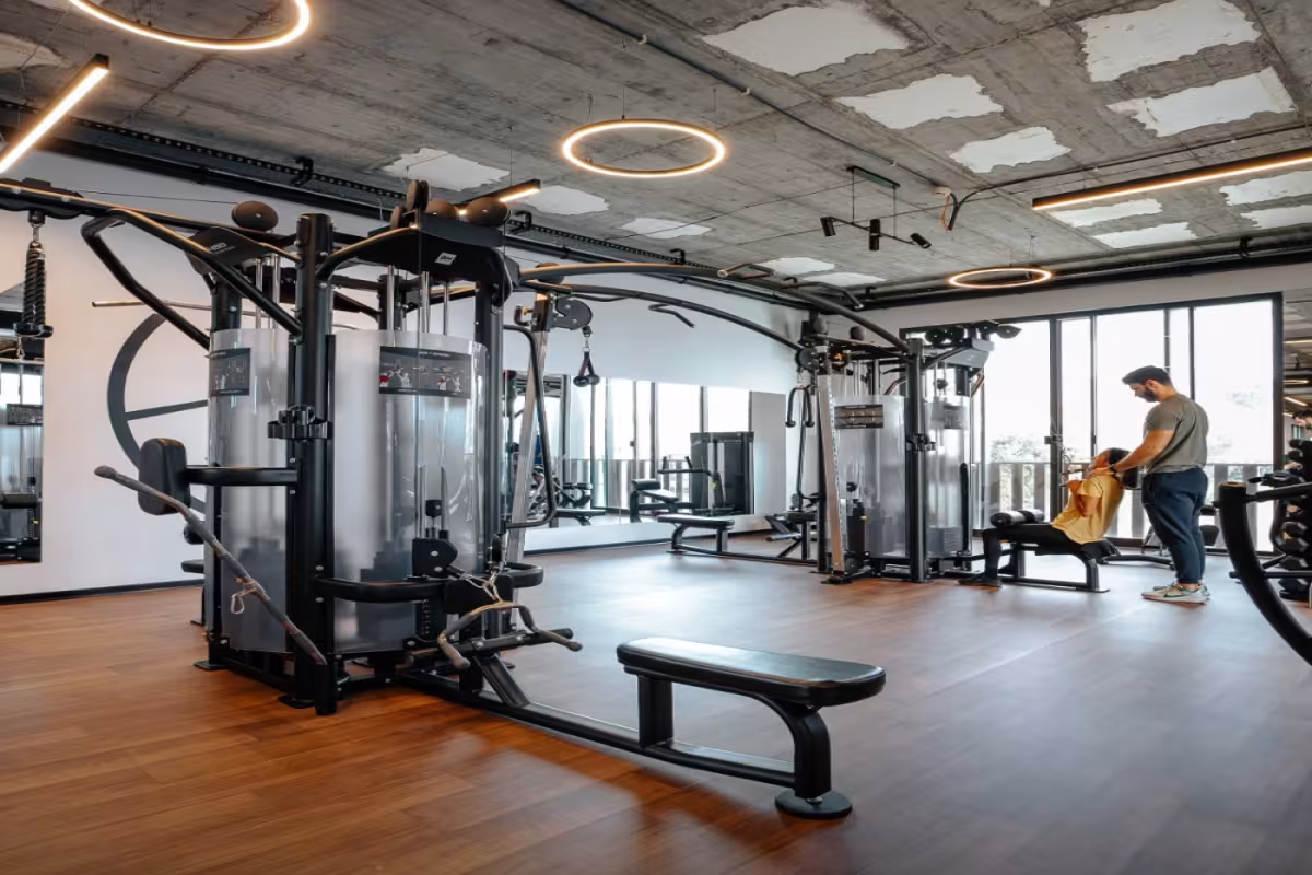 The 5 Fitness Trends Dominating 2025: Innovation, Functionality, and Immersive Experiences