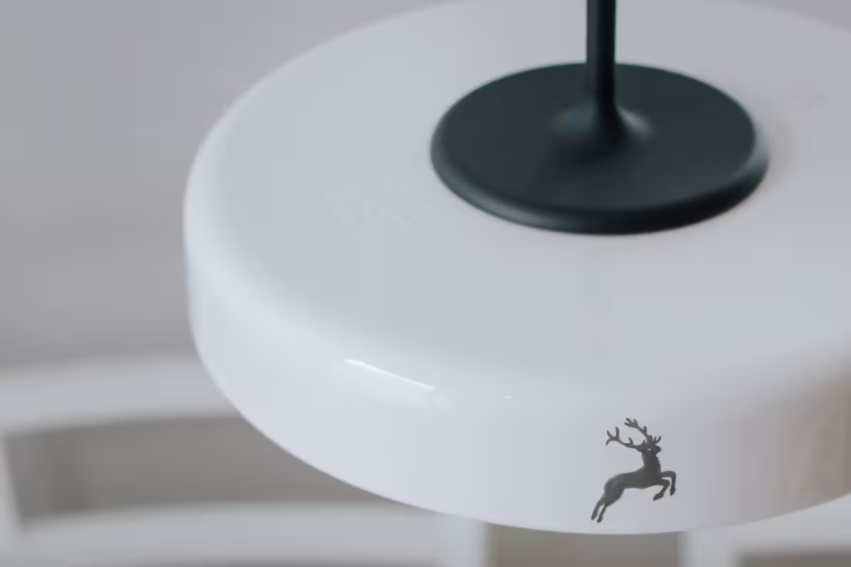 Ceramic Craft Meets Modern Lighting Design: The New Collection from Gmundner Keramik and Molto Luce