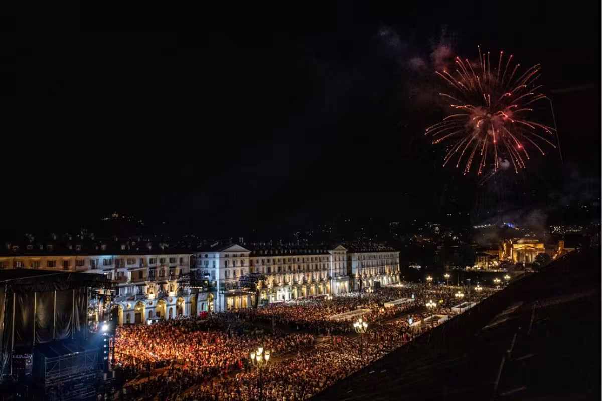 FIAT Lights Up Turin: Over 40,000 Celebrate San Giovanni with Shaggy, Stars, and Fireworks