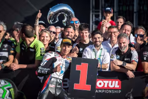 BMW Motorrad Motorsport's Toprak Razgatlioglu Sets New WorldSBK Record with 13 Consecutive Wins