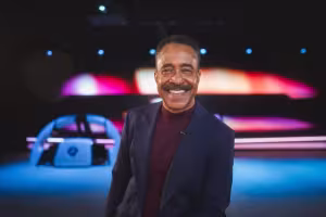 BMW Unveils Revolutionary Panoramic iDrive at CES 2025