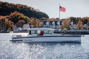 Axopar 37 XC Cross Cabin Enhances Great Lakes Boating Experience for Wisconsin Couple