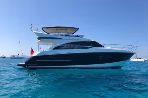 Princess 52 Motor Yacht Listed for Sale: Luxury Meets Performance in a Stunning Pre-Owned Vessel