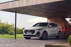 The Audi Q5 e-hybrid: Experience Electric Versatility with Up to 100 km Emission-Free Driving