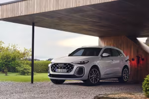 The Audi Q5 e-hybrid: Experience Electric Versatility with Up to 100 km Emission-Free Driving