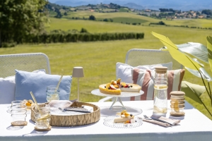 Celebrate Summer in Style with the New SOLE Collection from LEONARDO