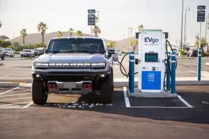 EVgo and GM Celebrate Milestone: 2,000 Public Fast Charging Stalls Now Available in the US