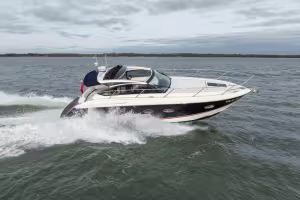 PRINCESS V39 OFFERS LUXURY PERFORMANCE IN A COMPACT PACKAGE