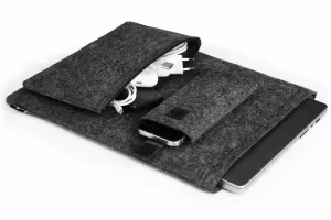 New Work with EFFECT: New Laptop Accessories from DURABLE Made from Recycled PET Felt