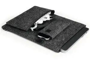New Work with EFFECT: New Laptop Accessories from DURABLE Made from Recycled PET Felt