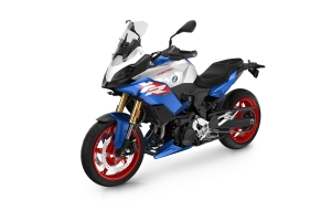 2025 BMW F 900 R and F 900 XR: Enhanced Performance and Style for the Dynamic Rider