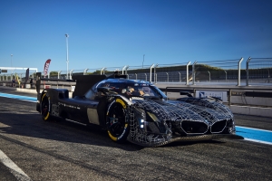 Lighting the Future: BMW M Hybrid V8 Debuts Striking New Headlights at Daytona