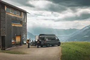 Thule Introduces Thule VeloSwing: The Ultimate E-Bike Carrying Solution for Vans
