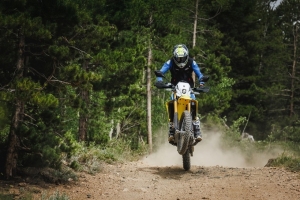 Suzuki Launches Limited First Editions of DR-Z4S and DR-Z4SM with Premium Features at No Extra Cost