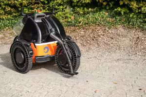 Telekom's 'Butty' Robot: A Smart Solution for Cleaner Cities