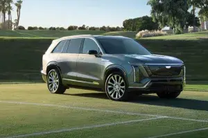 Cadillac VISTIQ: A Luxurious, High-Performance Electric SUV Redefining Family Travel