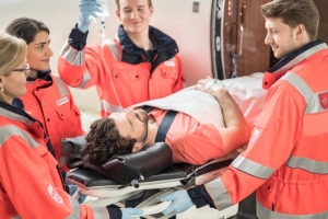 DEVK Enhances Travel Protection, Prioritizing Globetrotters and Families