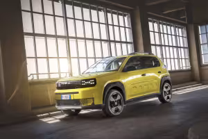  Fiat Grande Panda Makes Global Debut with Electric and Hybrid Powertrains, Taking on the B-Segment