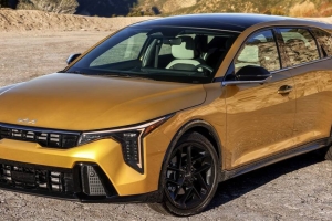 Kia’s New K4 Hatchback Brings Big-Sedan Space and Hot-Hatch Energy to Daily Driving