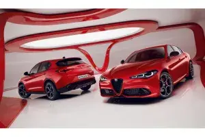 Alfa Romeo Pack Performance for Giulia and Stelvio: Carbon Trim, 900W Audio, and Adaptive Suspension