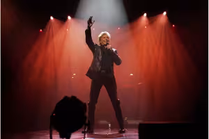 Barry Manilow Adds 2027 Vegas Dates, Christmas Show Returns for 6th Year