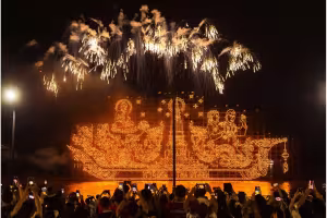 Nakhon Phanom's Glowing Boats Light Up the Mekong, Oct. 16–27