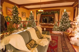 Christmas at the Castle Returns With an Old-Fashioned New England Theme