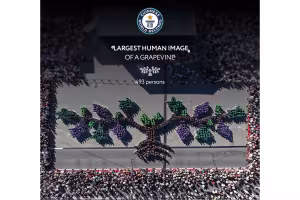 493 People Form a 39-Metre Human Grapevine in Moldova