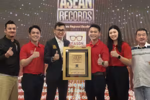 Season Optical Sells 1,111 Pairs in 36 Hours at Warehouse Sale