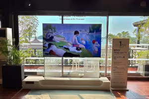 LG's Wireless Wallpaper TV Hits UAE Hotspots in a Winter Roadshow