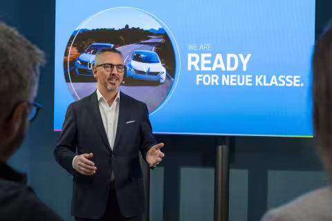 BMW Revolutionizes Electric Mobility with 800V Technology in Neue Klasse