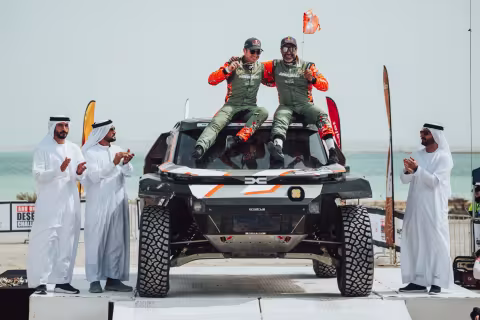 The Dacia Sandriders on Top in Abu Dhabi with Second World Rally-Raid Victory