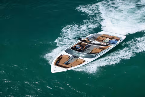 Four Winns Unveils the H6: A Premium Bowrider for Sophisticated On-Water Leisure