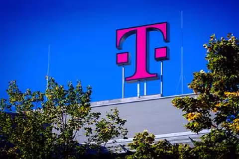 T-Systems Launches AI Foundation Services for Enterprises