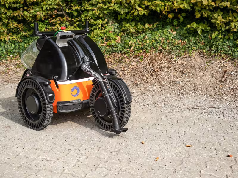 Telekom's 'Butty' Robot: A Smart Solution for Cleaner Cities