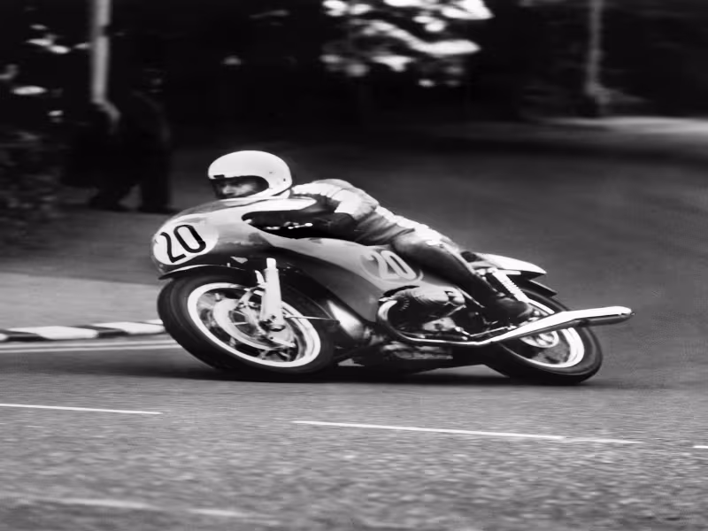 BMW Motorrad Unveils the 2025 R 12 S: A Modern Homage to a Legendary Classic