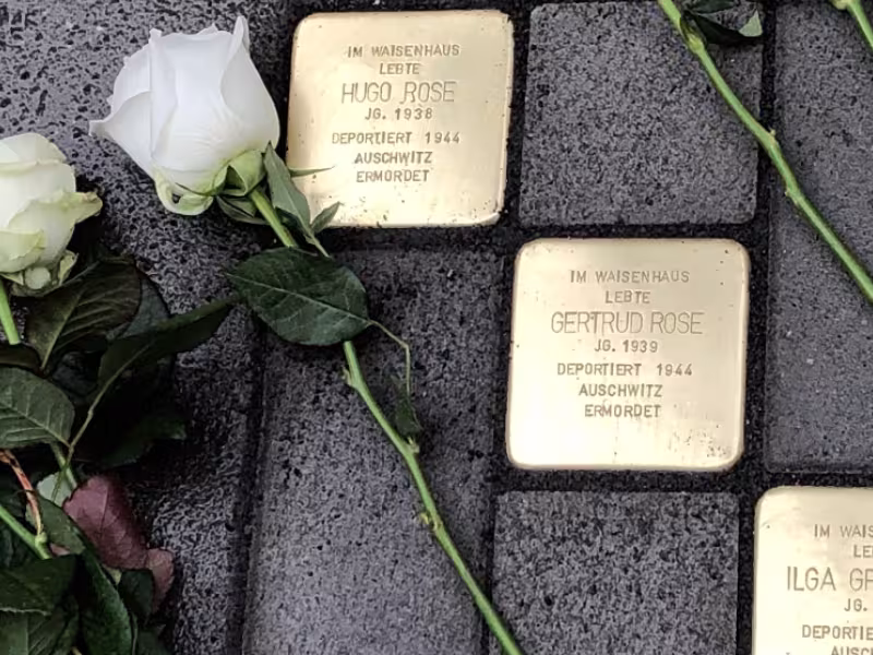 Gunter Demnig Awarded Karl-Küpper-Preis 2024 for "Stolpersteine" Holocaust Memorial