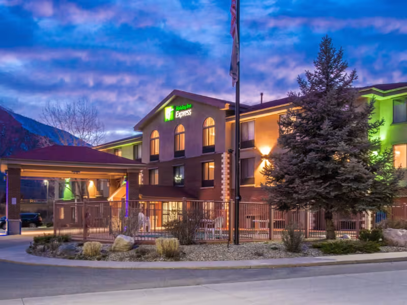 Nightcap Management Expands Portfolio with Acquisition of Two Premier Hotels in Glenwood Springs, Colorado
