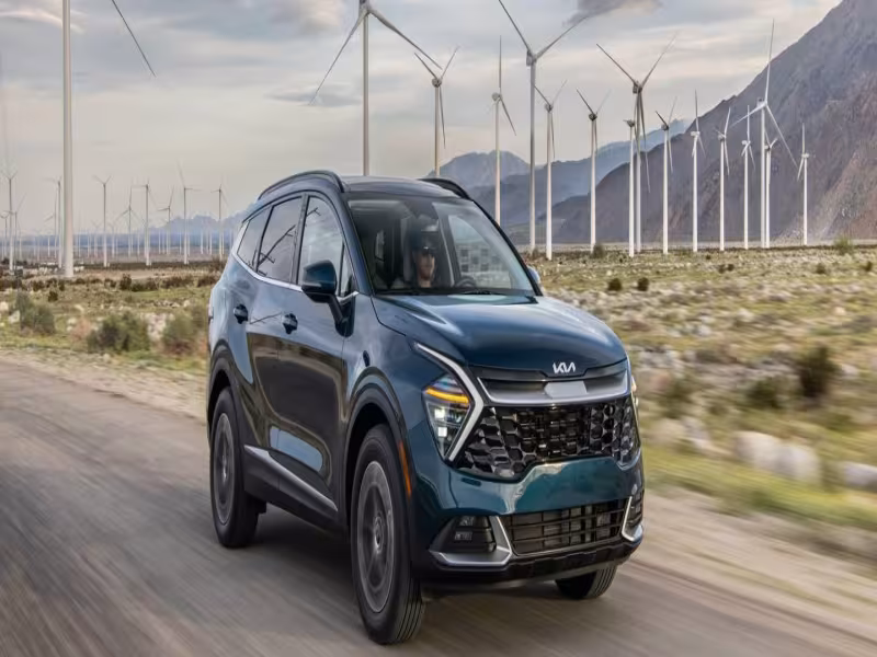 2025 Kia Sportage Hybrid Earns Top Spot in Cars.com’s Best Hybrids for the Money
