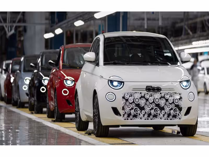 FIAT Unveils Pre-Production of New 500 Hybrid: Iconic Italian Style Meets Sustainable Mobility