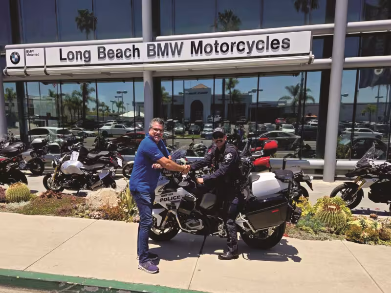 BMW’s Legendary Police Motorcycles: How the R 1100 RT-P Revolutionized Law Enforcement Riding