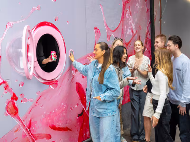 7UP® Pink Lemonade Brings a Burst of Colour and Joy to UK Streets