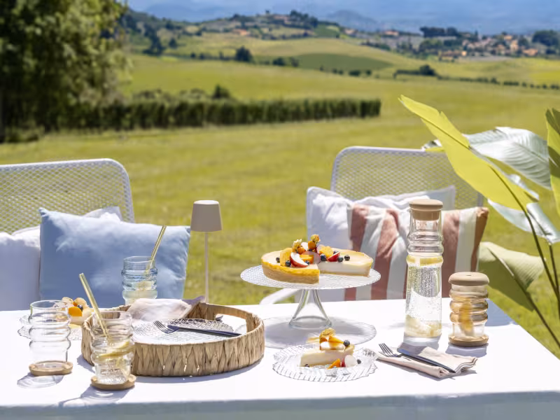 Celebrate Summer in Style with the New SOLE Collection from LEONARDO