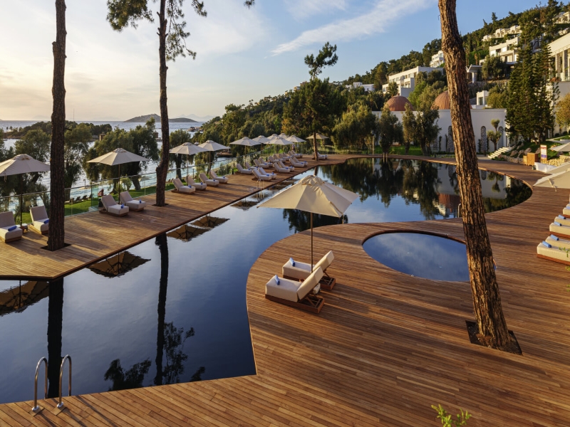 Accor to Expand Presence in the Americas with Acquisition of 17 Hotels