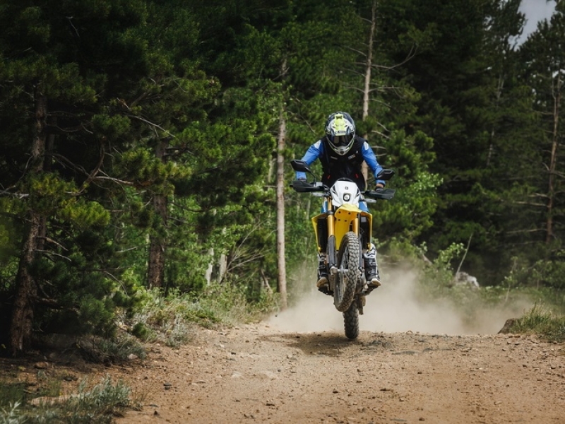 Suzuki Launches Limited First Editions of DR-Z4S and DR-Z4SM with Premium Features at No Extra Cost