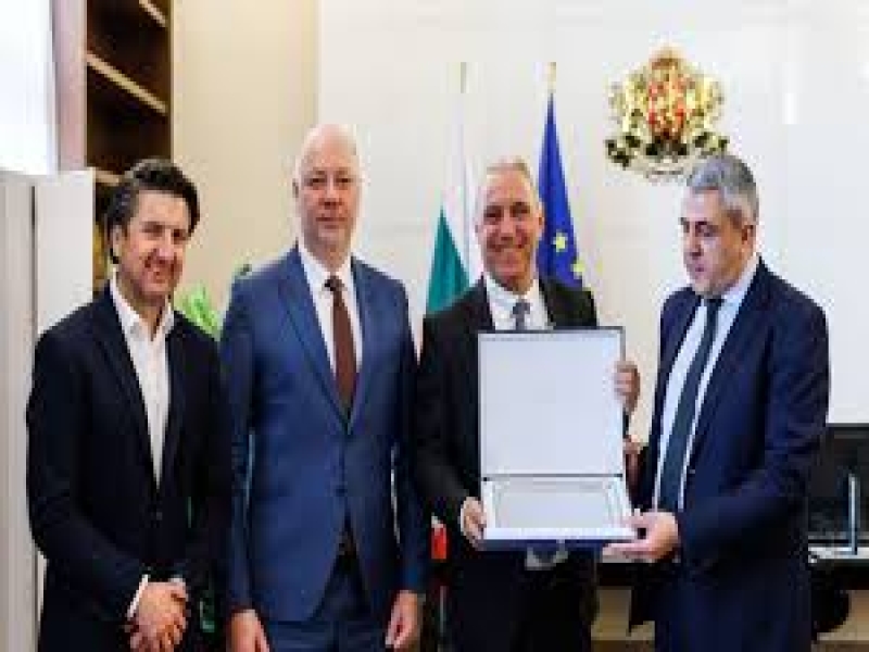 UN Tourism Strengthens Bulgaria Partnership, Welcomes Football Legend Stoichkov as Ambassador